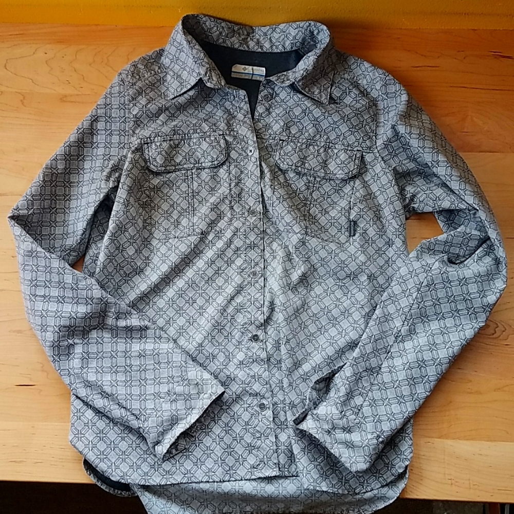 Geometric Columbia Outdoor Button Down Long Sleeve